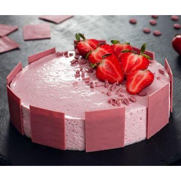 Delicious Strawberry Mousse Cake 1 Kg