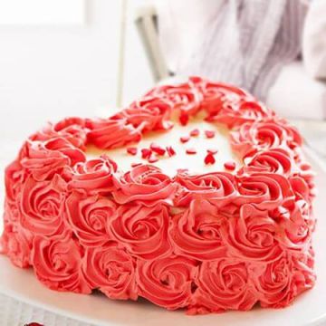 Eggless Heart Shaped Rose Cake