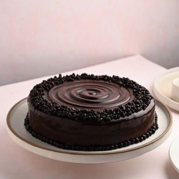 Luscious Choco Chip Cake