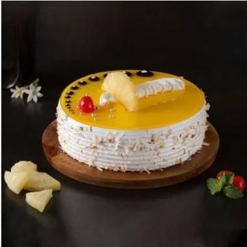 Eggless Succulent Pineapple Cake Half Kg