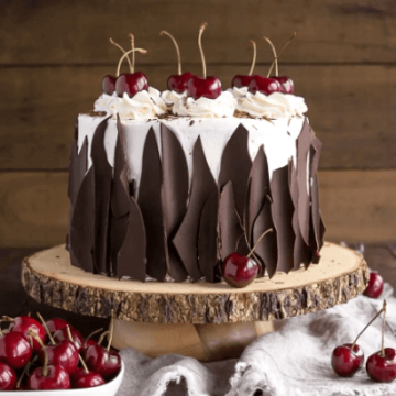 Half Kg Paradise Black Forest Cake