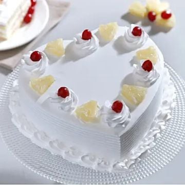 Hearty Shaped Pineapple Cake Half Kg