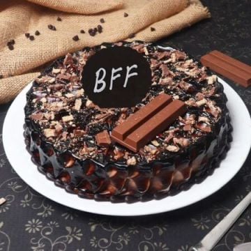 Kitkat Friendship Cake