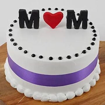 Mom Special Chocolate Cake Half Kg