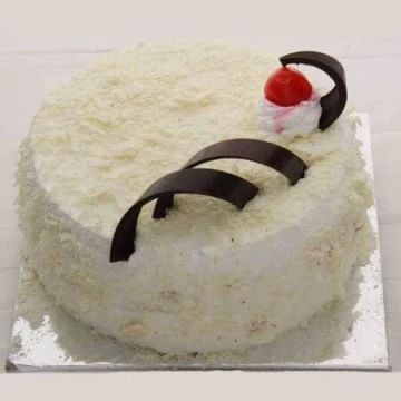 Round White Forest Cake Half Kgs