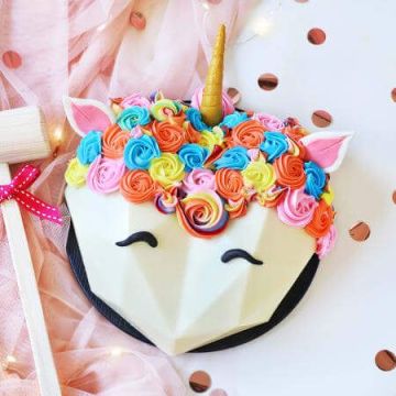 Unicorn Chocolate Heart Pinata Cake 1 Kg