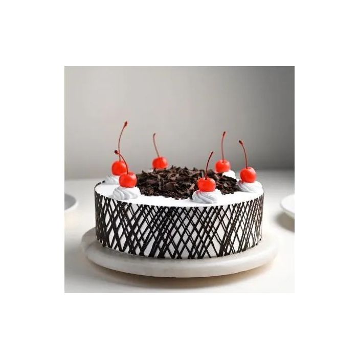 Eggless Luscious Black Forest Cake Half Kg