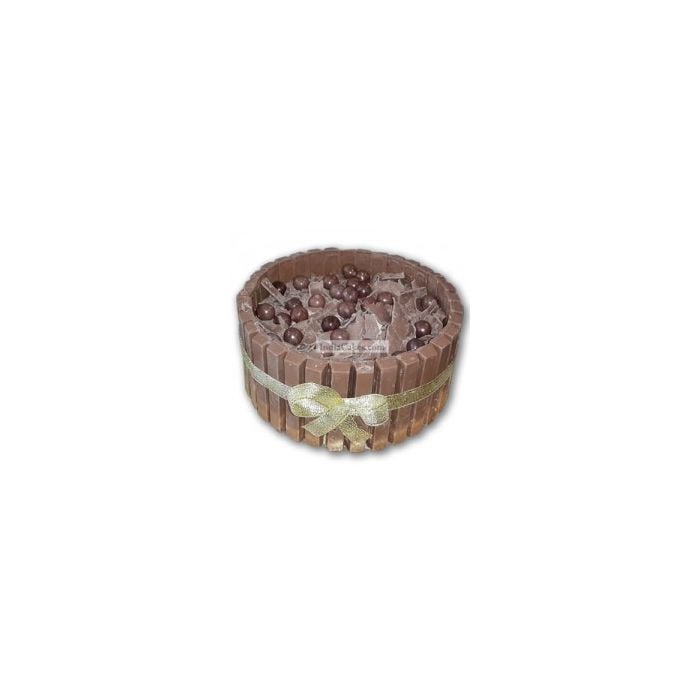 Half Kg Kitkat Crunch Cake - offer